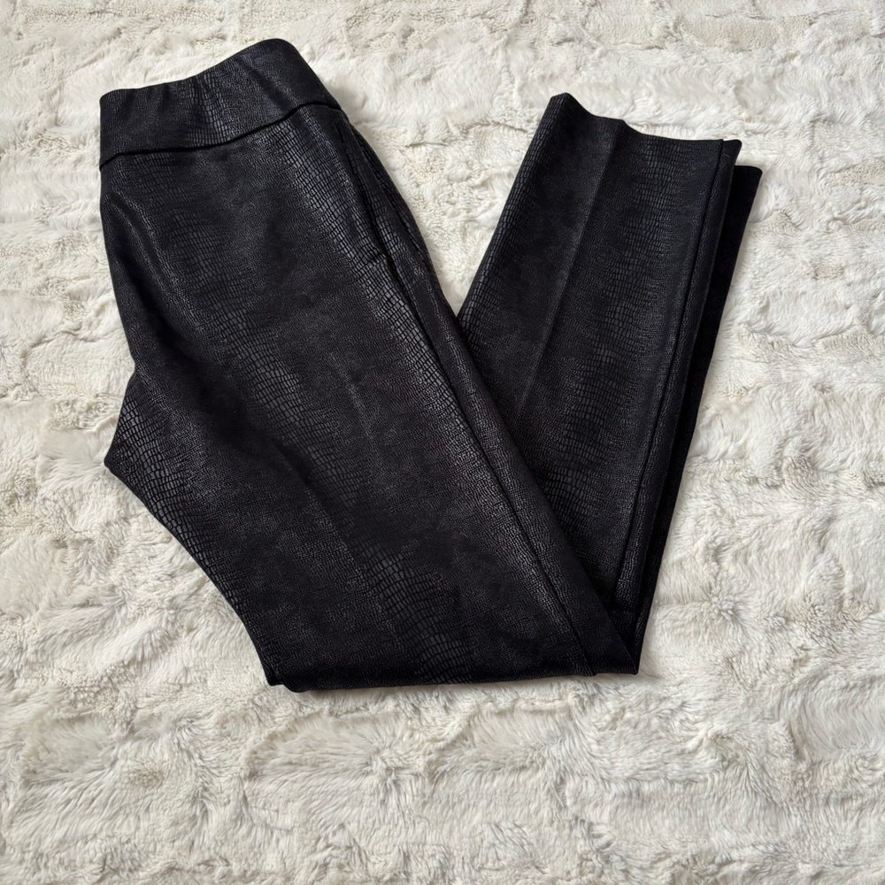 Soft Surroundings Women's Size XS Black Foil Python Charlize Ponte Pants